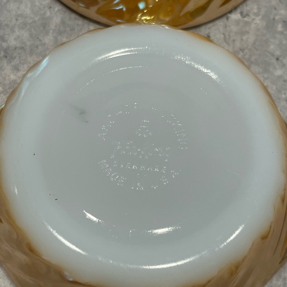 Anchor Hocking Fire King Peach Lustre Swirl Milk Glass Mini Casserole Dishes - Picture 5 of 16